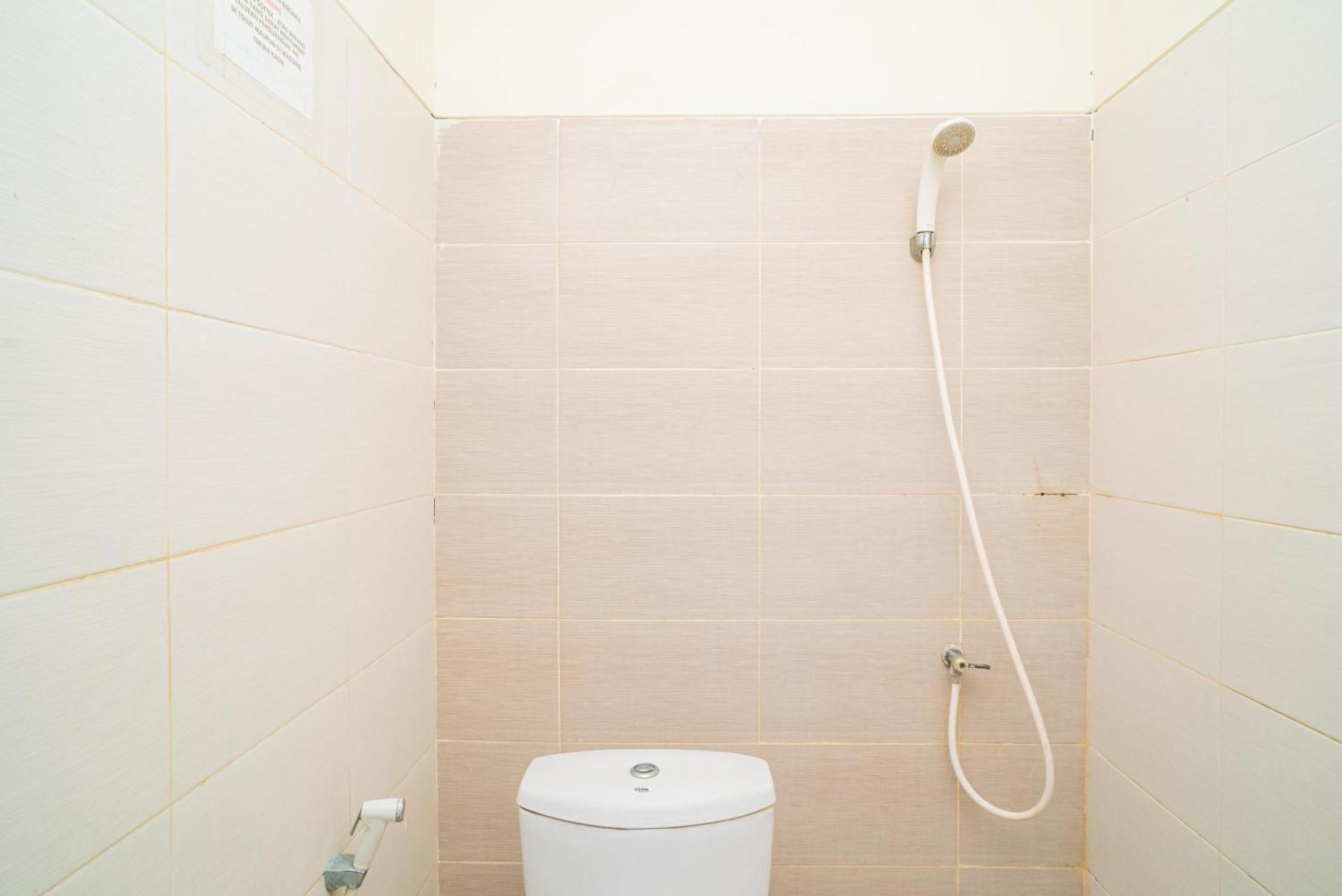 Reddoorz Syariah Near Marvel City Mall 2 Surabaya Zimmer foto